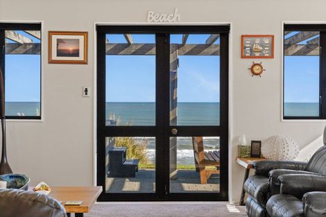 Photo of property in 43 Longbeach Drive, Castlecliff, Whanganui, 4501