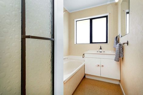 Photo of property in 41b Duncan Street, Tawa, Wellington, 5028