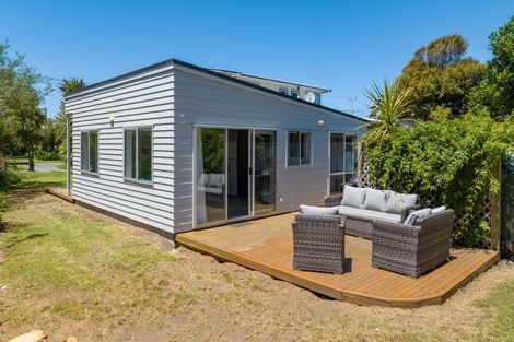 Photo of property in 56 Pinedale Crescent, Riversdale Beach, Masterton, 5872