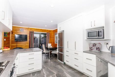 Photo of property in 24 Ruahine Street, Dannevirke, 4930