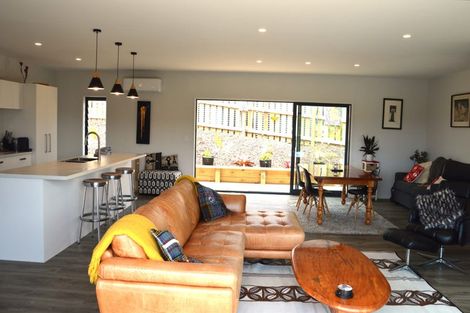 Photo of property in 14 Waterview Place, Haruru, 0204