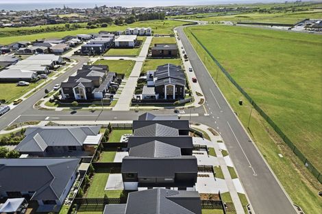 Photo of property in 25 Carronade Street, Papamoa Beach, Papamoa, 3118