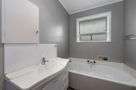 Photo of property in 40 Rutherford Street, Chedworth, Hamilton, 3210