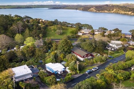 Photo of property in 222 Wade River Road, Wade Heads, Whangaparaoa, 0932
