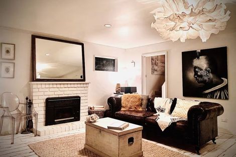 Photo of property in 837a Whangaparaoa Road, Manly, Whangaparaoa, 0930