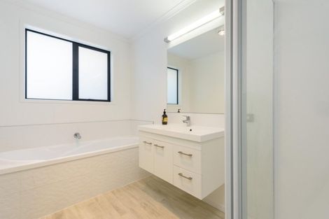 Photo of property in 14 Selliera Place, Papamoa Beach, Papamoa, 3118