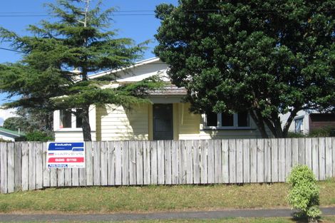 Photo of property in 2/1 Copley Street, New Lynn, Auckland, 0600