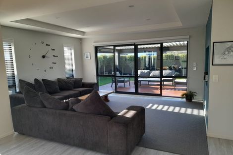 Photo of property in 16 Te Whenu Crescent, Marshland, Christchurch, 8083