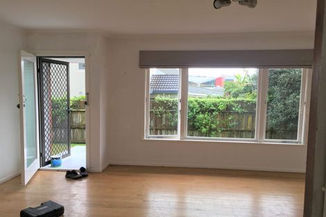 Photo of property in 1/10a Fenwick Avenue, Milford, Auckland, 0620