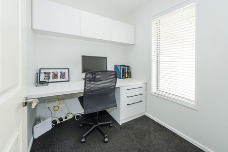 Photo of property in 4 Goldie Place, Rolleston, 7614