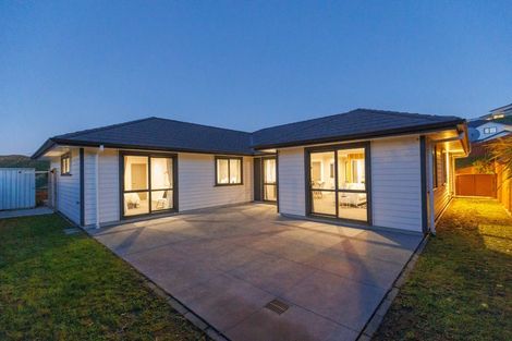 Photo of property in 115 Amesbury Drive, Churton Park, Wellington, 6037