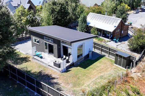 Photo of property in 21 Aorangi Crescent, Lake Tekapo, 7999