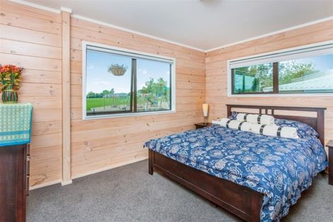 Photo of property in 1/27 St Leonards Road, Kelston, Auckland, 0602