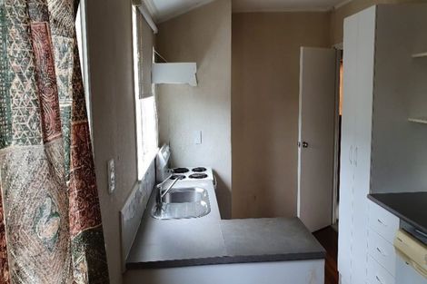 Photo of property in 2 Price Crescent, Mount Wellington, Auckland, 1060