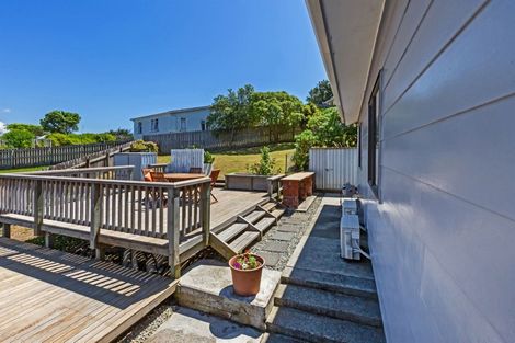 Photo of property in 5 Sombrero View, Ascot Park, Porirua, 5024