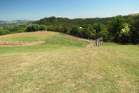 Photo of property in 205 Bellville Drive, Coromandel, 3506