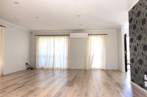 Photo of property in 35 Kristin Lane, Albany, Auckland, 0632