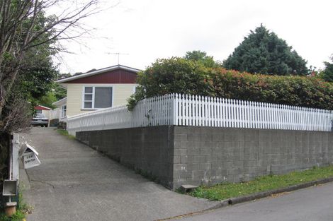 Photo of property in 11 Kahikatea Lane, Brown Owl, Upper Hutt, 5018