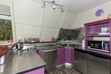 Photo of property in 30 Beach Road, Urenui, 4377