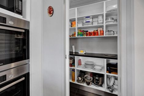 Photo of property in 74 Broadway, Stratford, 4332