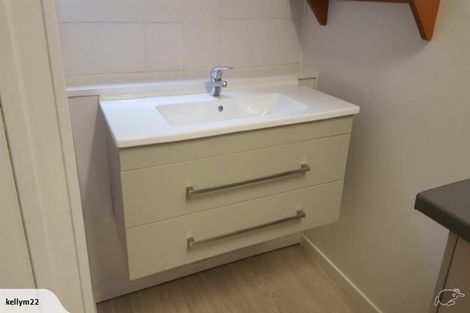 Photo of property in 49 Chatsworth Crescent, Pakuranga Heights, Auckland, 2010