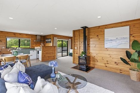 Photo of property in 130 Renown Road, Raumati South, Paraparaumu, 5032