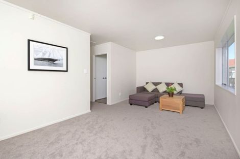 Photo of property in 9 Vanbrugh Place, Bucklands Beach, Auckland, 2014