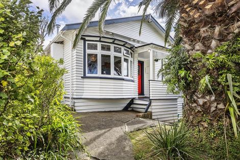 Photo of property in 16 Akatea Street, Berhampore, Wellington, 6023