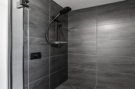 Photo of property in 1 Kapuka Lane, Wanaka, 9305