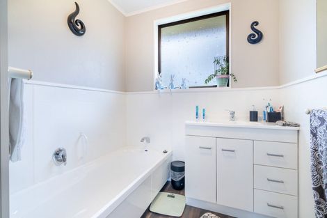 Photo of property in 2 Hamilton Avenue, Winton, 9720