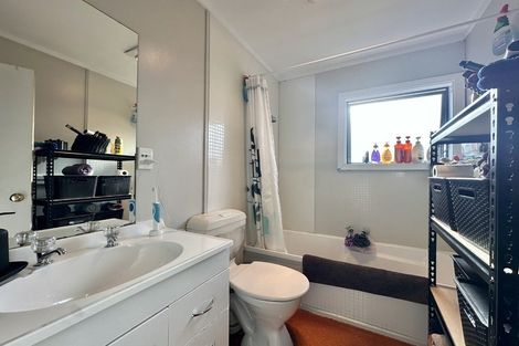 Photo of property in 15a Black Beech Street, Birchville, Upper Hutt, 5018