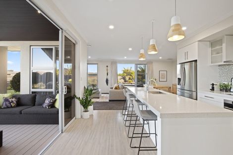 Photo of property in 13 William Andrew Road, Pukekohe, 2120