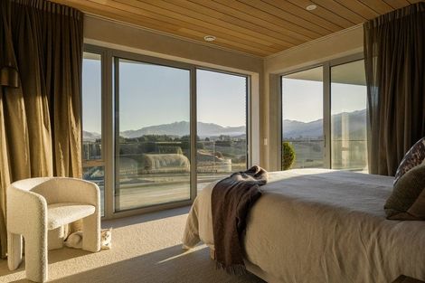 Photo of property in 16 Advance Terrace, Arrowtown, 9302