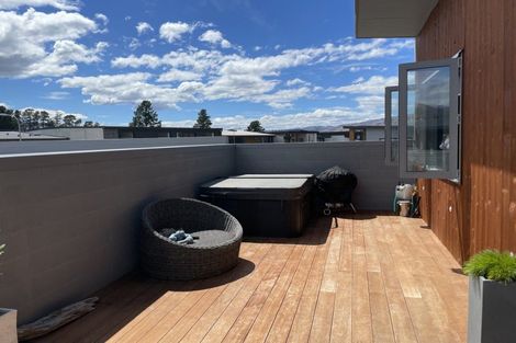 Photo of property in 21 Silverstone Drive, Cromwell, 9384