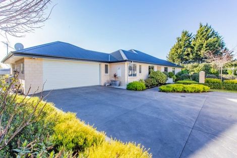 Photo of property in 7 Teviotview Place, Amberley, 7410