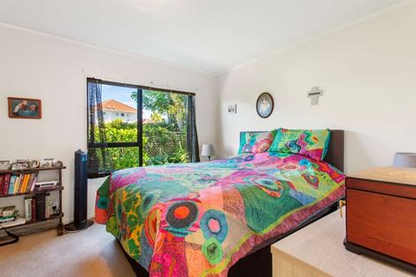 Photo of property in 1c Blackett Crescent, Meadowbank, Auckland, 1072
