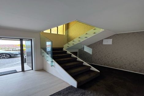 Photo of property in 11 Ian Place, Glendene, Auckland, 0602