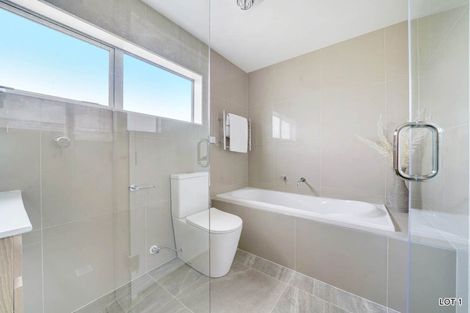 Photo of property in 40a Estuary Road, Weymouth, Auckland, 2103