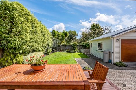 Photo of property in 5-7 Mahoe Street, Eastbourne, Lower Hutt, 5013