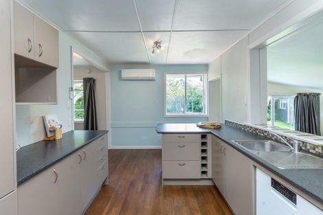 Photo of property in 118 Brandon Street, Featherston, 5710