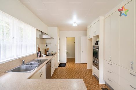 Photo of property in 8 Robson Street, Stokes Valley, Lower Hutt, 5019