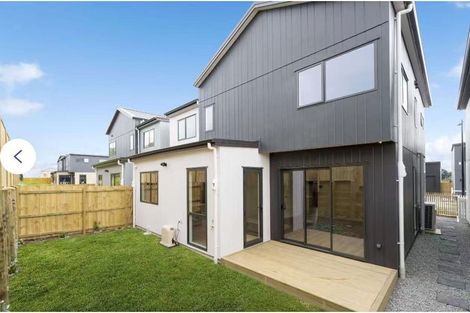 Photo of property in 39 Taipahitini Road, Rosehill, 2113