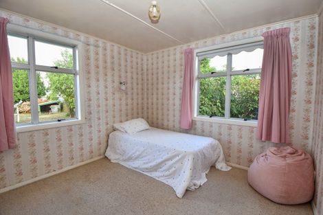 Photo of property in 24 Diamond Street, Carterton, 5713