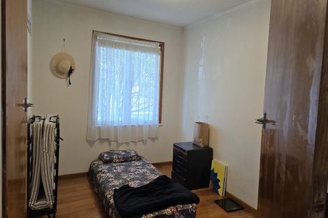 Photo of property in 4 Binsted Road, New Lynn, Auckland, 0600