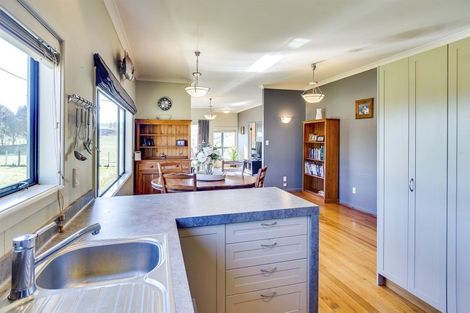 Photo of property in 2 Range Road, Waipawa, 4273