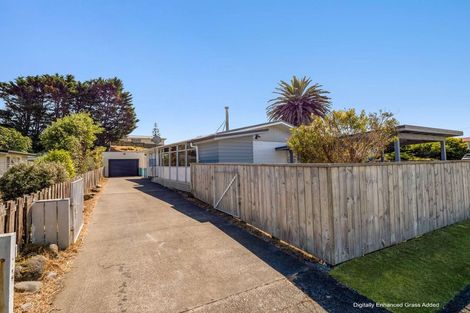 Photo of property in 47 Bamber Street, Castlecliff, Whanganui, 4501