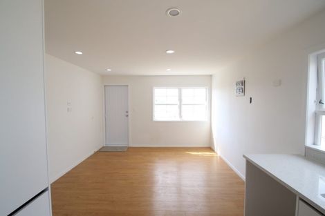 Photo of property in 10 Kereru Street, Henderson, Auckland, 0612