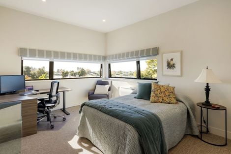 Photo of property in 142 Lake Crescent, Hamilton Lake, Hamilton, 3204