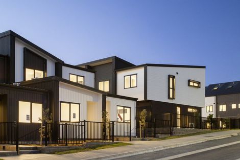 Photo of property in 4b Scott Road, Stanmore Bay, Whangaparaoa, 0932