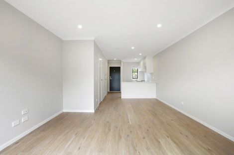 Photo of property in 2/125b Metcalfe Road, Ranui, Auckland, 0612